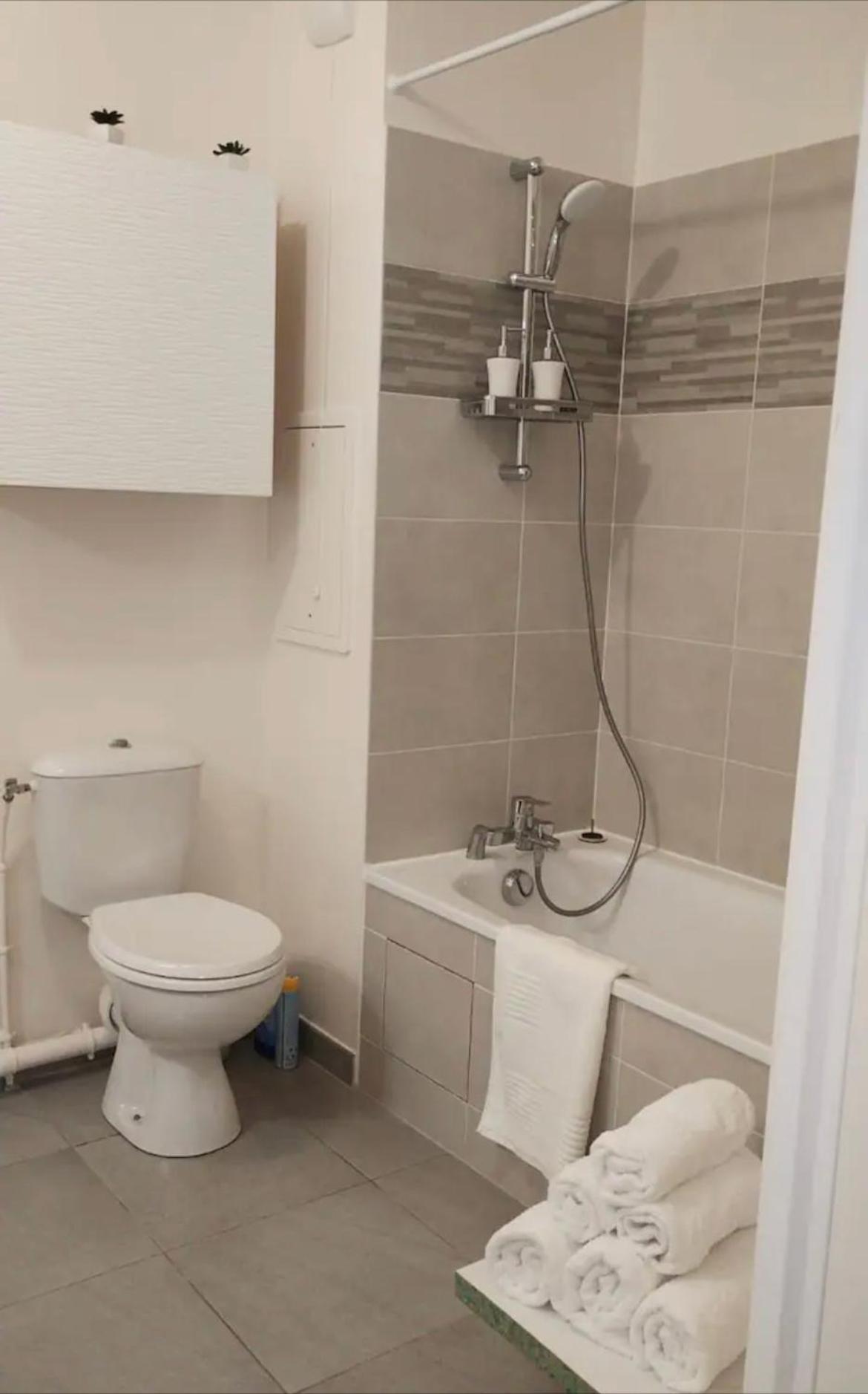 Le Cozy Home Melun Esterno foto